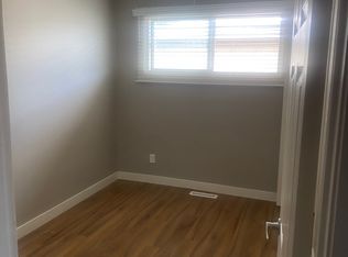 1438 45th St SW, Calgary, AB T3C2C2