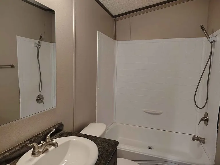 707 W 9th St #1 — Photo 5