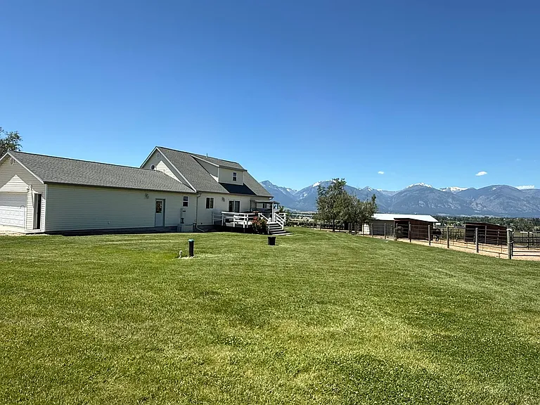 1206 Ambrose Creek Rd — Photo 10