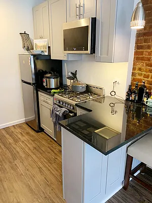 Rented by Point NYC | media 26