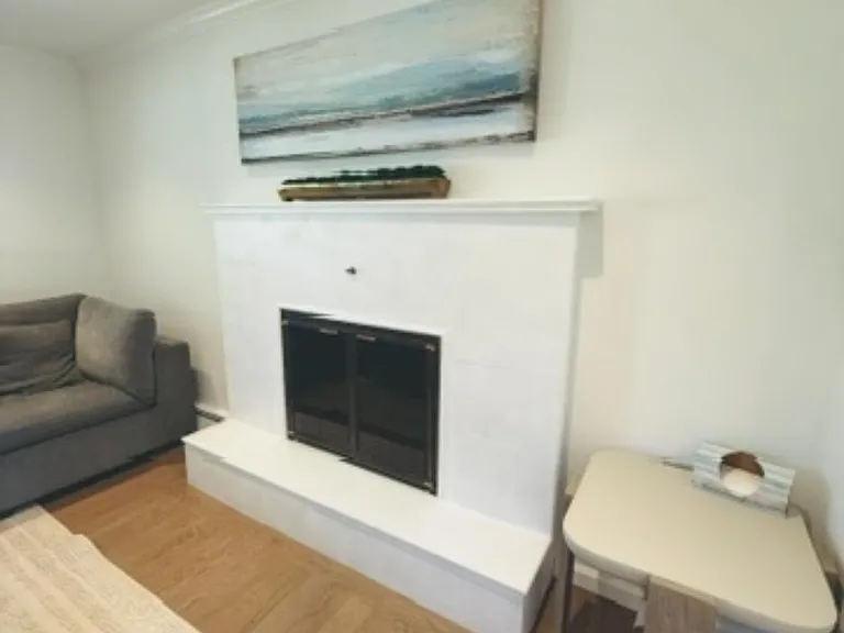 704 Dow Ave — Photo 2