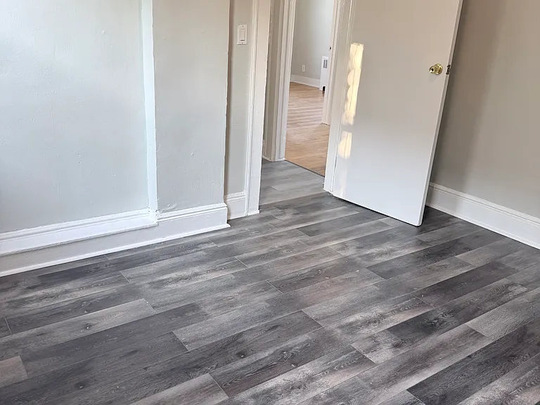 425-427 3rd Ave #B — Photo 16