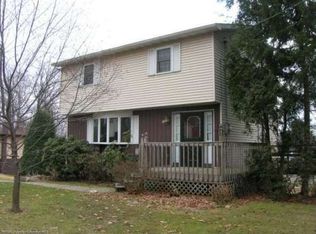 433 Summit Ave, Clarks Summit, PA 18411