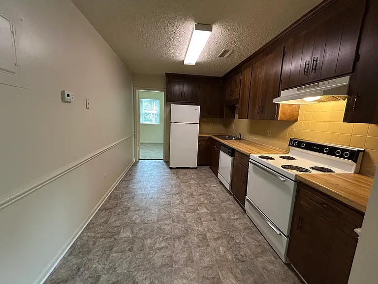 Beechwood Apartments — Photo 9