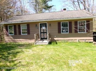 651 Snyders Corners Rd, Poestenkill, NY 12140