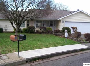 535 NE Overlook Way, Sublimity, OR 97385