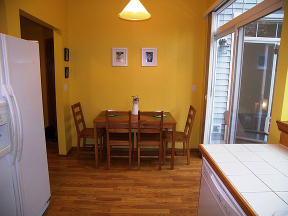3rd image of 557 227th Ln NE