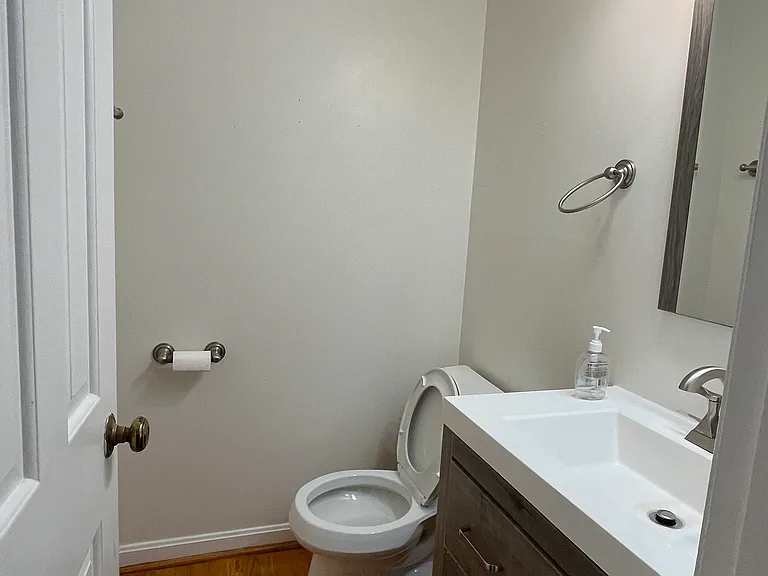 6833 Melrose Dr — Photo 30