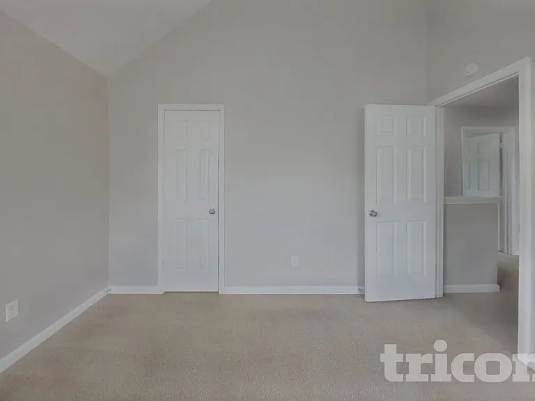 135 Belmont Ter — Photo 12