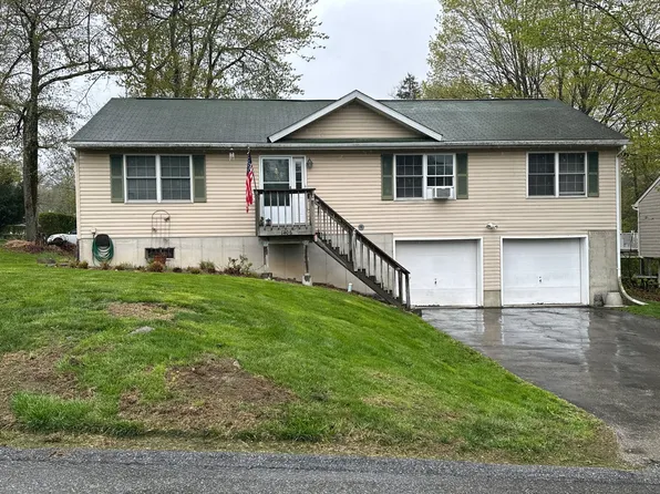 1406 Narraganset Rd, Mohegan Lake, NY 10547
