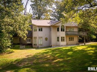 412 Wagon Wheel Rd, Carbondale, IL 62902