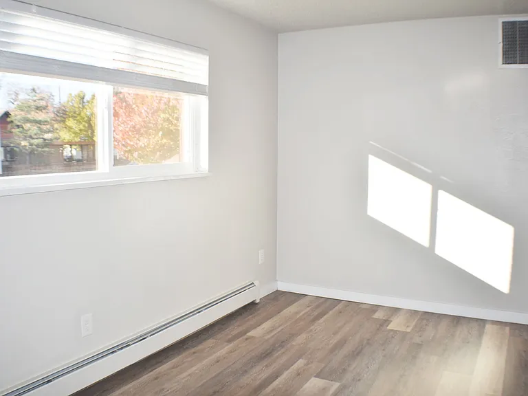 Summit View Apartments — Photo 52