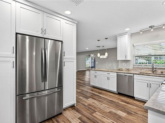 3rd image of 7 Eagle Ln