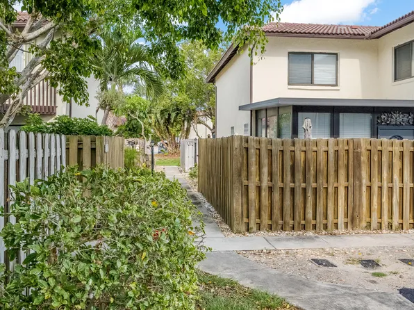 3173 Beach Winds Ct, Melbourne Beach, FL 32951