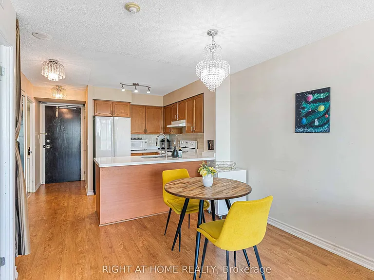 231 Fort York Blvd #1807 — Photo 13