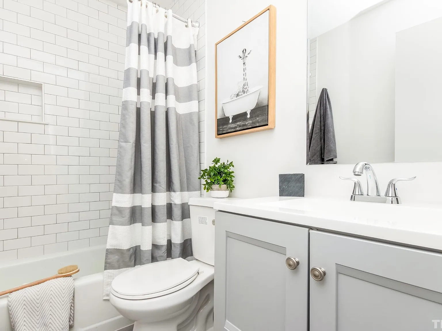 3 bed, 1.5 bath, 1114 sqft, $950 — Photo 4