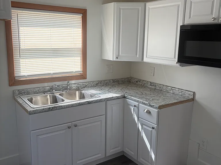 423 Spring Ave #2 — Photo 4