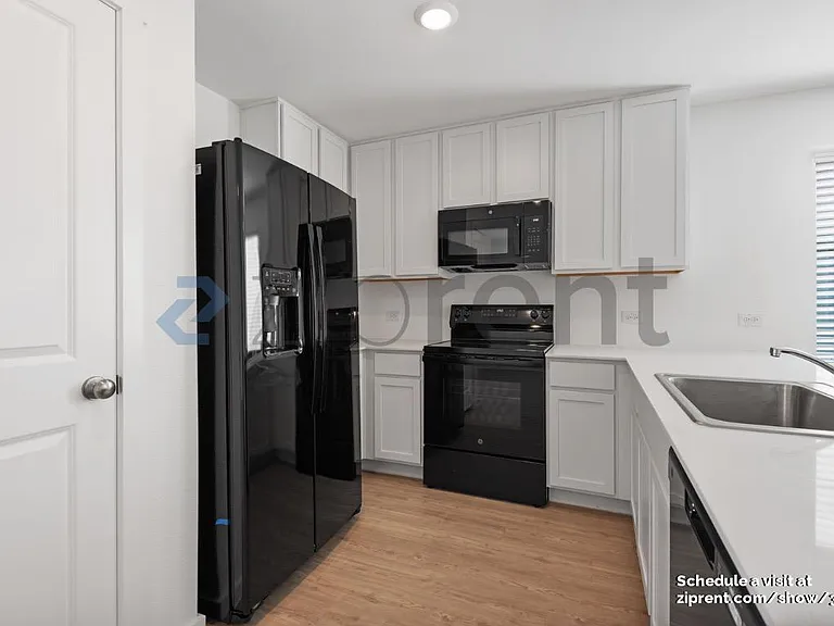 6739 Fairview Ave — Photo 7