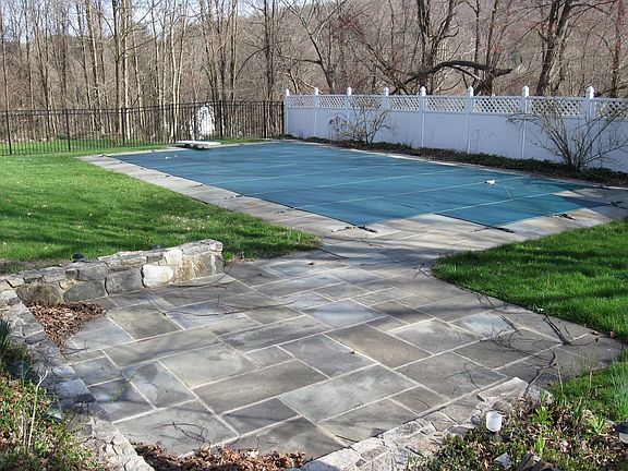 Inground Pool w Cover