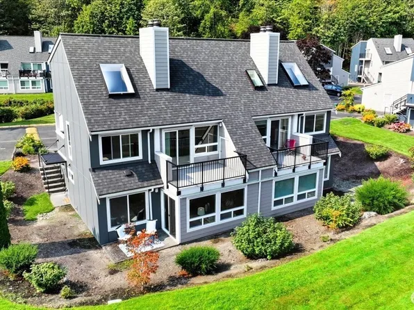 24736 45th Place S #5-D2, Kent, WA 98032