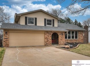 409 S 215th St, Elkhorn, NE 68022