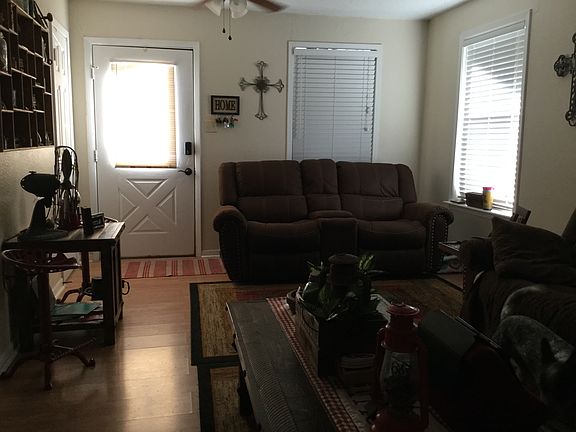3rd image of 125 Clayton Dr