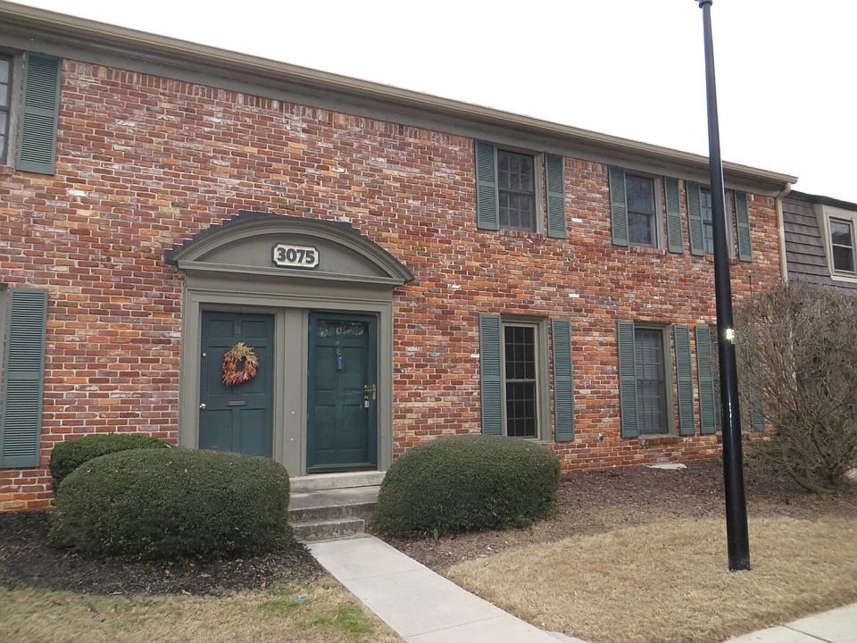 1st image of 3075C Colonial Way