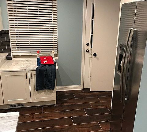 5th image of 4438 Redmont Ave