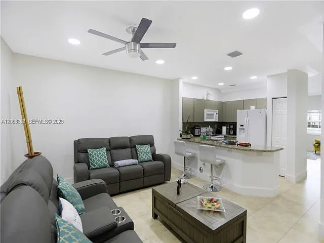 5701 NW 14th Ct #106 — Photo 2