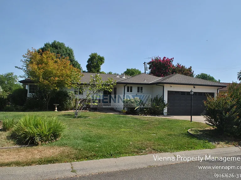 2913 Kerria Way — Photo 3