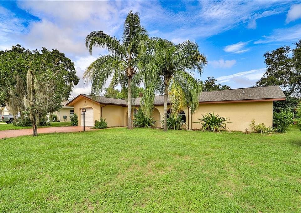 1st image of 26 Fischer Ln