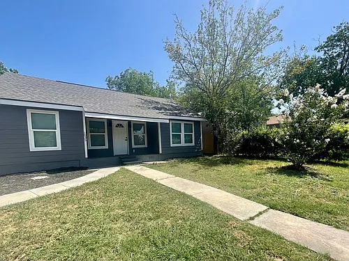1035 W Wildwood Dr Photo 1
