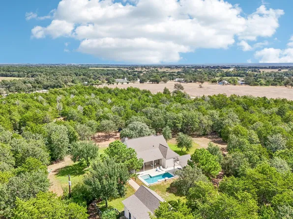 3199 County Road 103, Paige, TX 78659