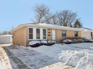 5313 Highwood Dr, Racine, WI 53406