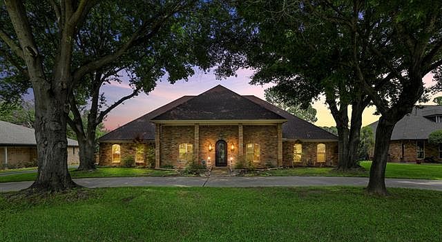 1st image of 3709 Greenbriar Ct