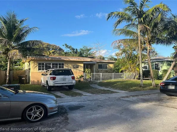 885 NE 146th St, North Miami, FL 33161