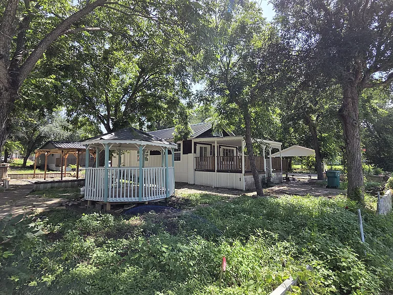 300 Kegley St — Photo 8