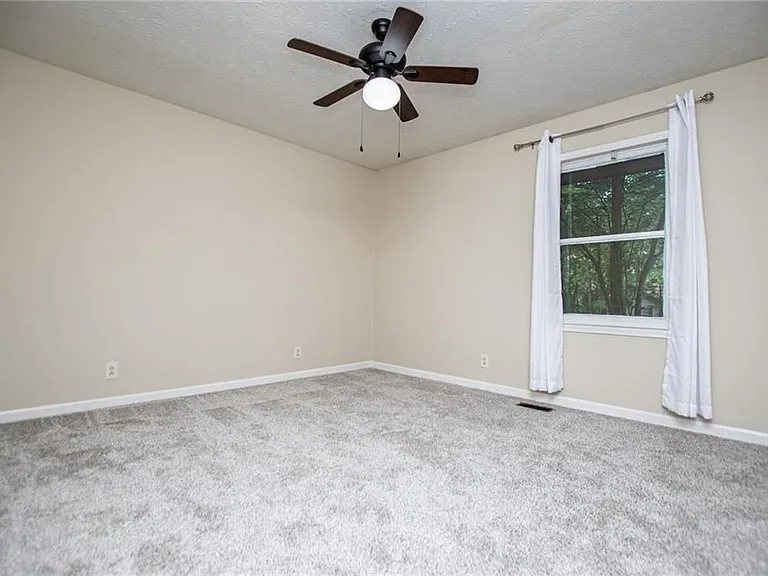 1499 Stonington Ct — Photo 34