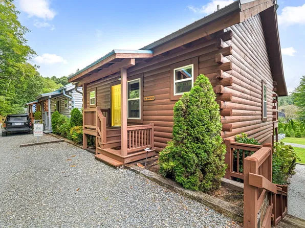 96 Bryson Village Loop Unit C1, Bryson City, NC 28713