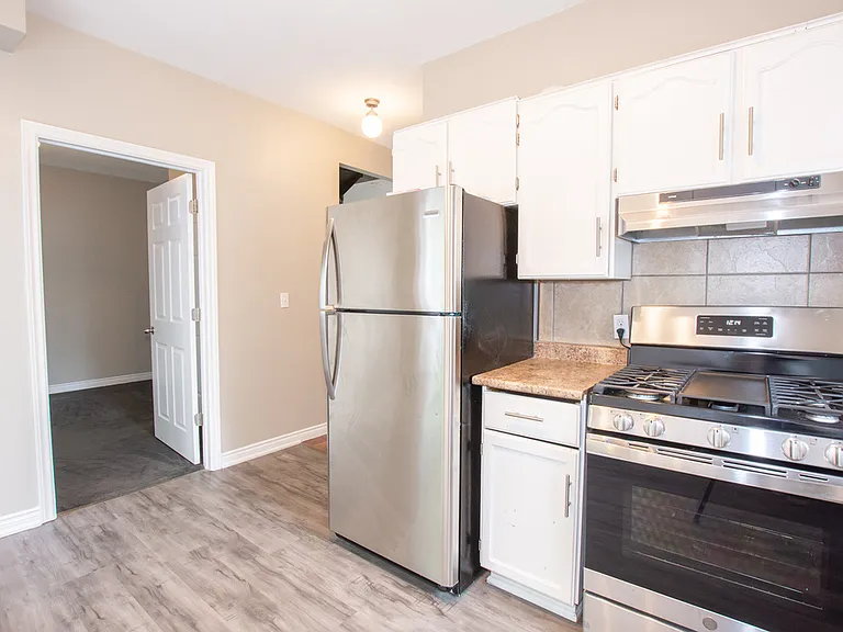 203 Niagara St — Photo 11