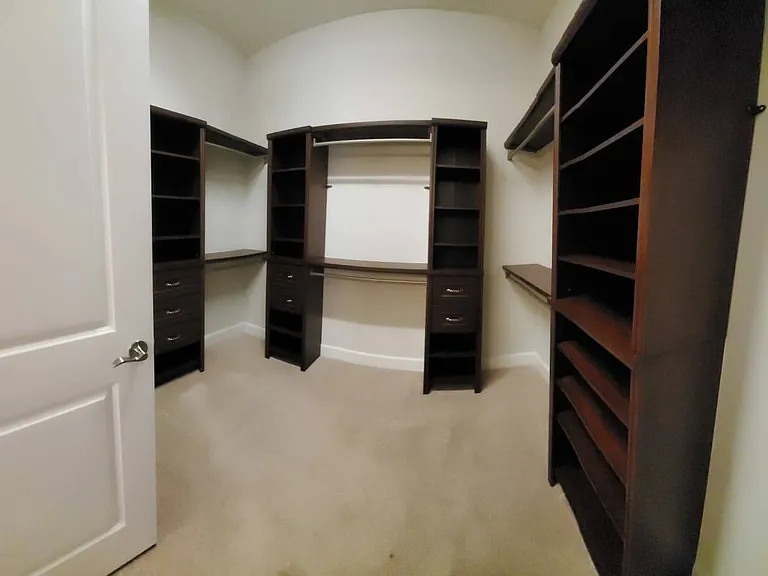 9025 Laureate Blvd — Photo 13