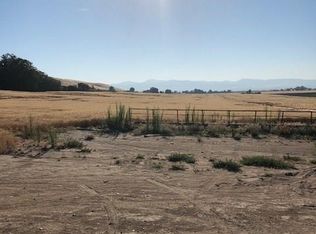 E Beacon Light Rd, Eagle, ID 83616