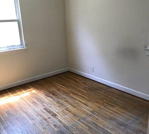 3rd image of 6503 Patterson Ave