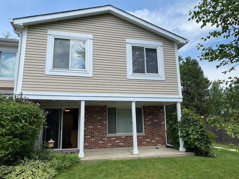1st image of 403 Kennedy Pl