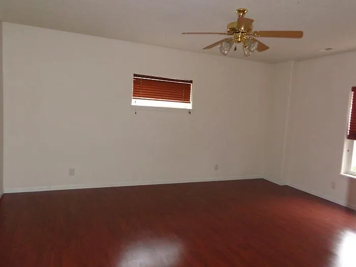 22275 Leeds Dr #B — Photo 7