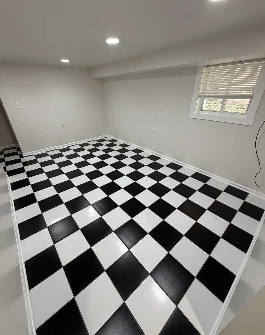 2230 North Lockwood Avenue #GDN — Photo 2