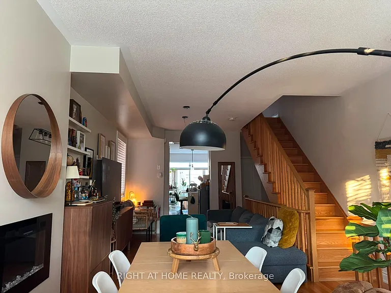 31 Edward Horton Cres — Photo 8