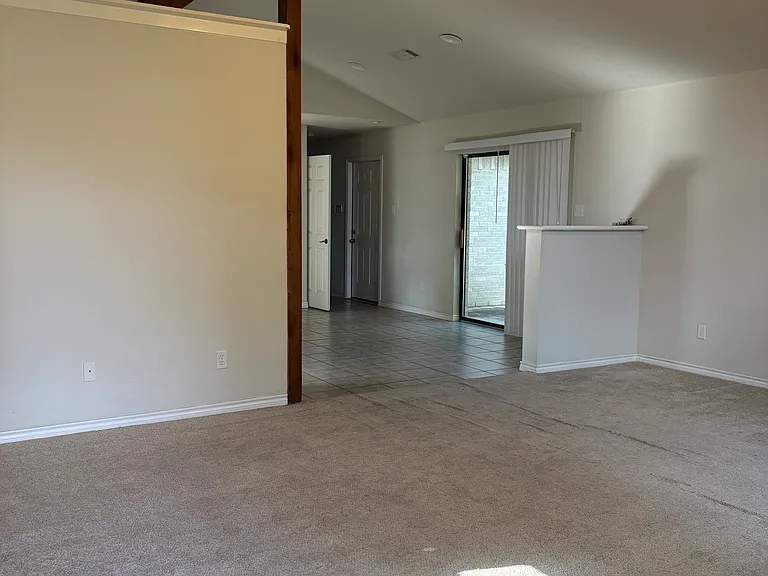 1816 Brothers Blvd #10 — Photo 2