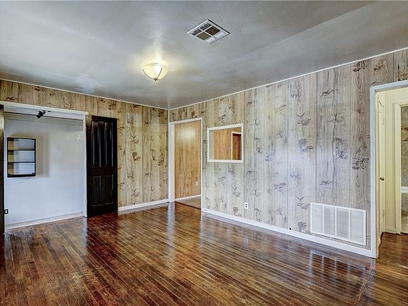 5th image of 4005 Thomas Ave
