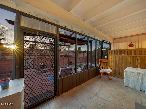 3rd image of 383 N Calle Del Chancero